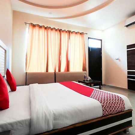 Oyo 39959 Hotel Bandhan Bahraich Eksteriør bilde