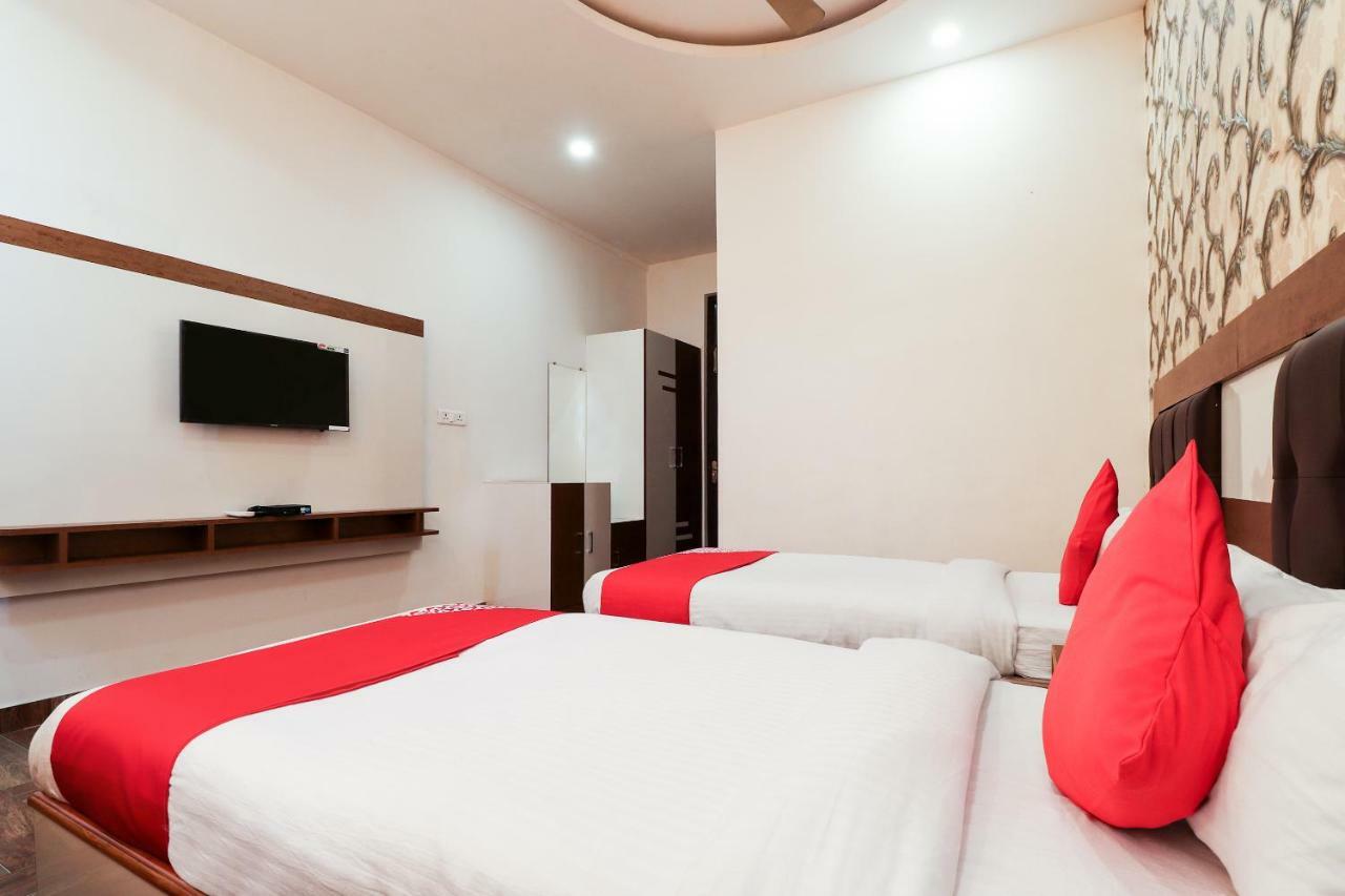 Oyo 39959 Hotel Bandhan Bahraich Eksteriør bilde