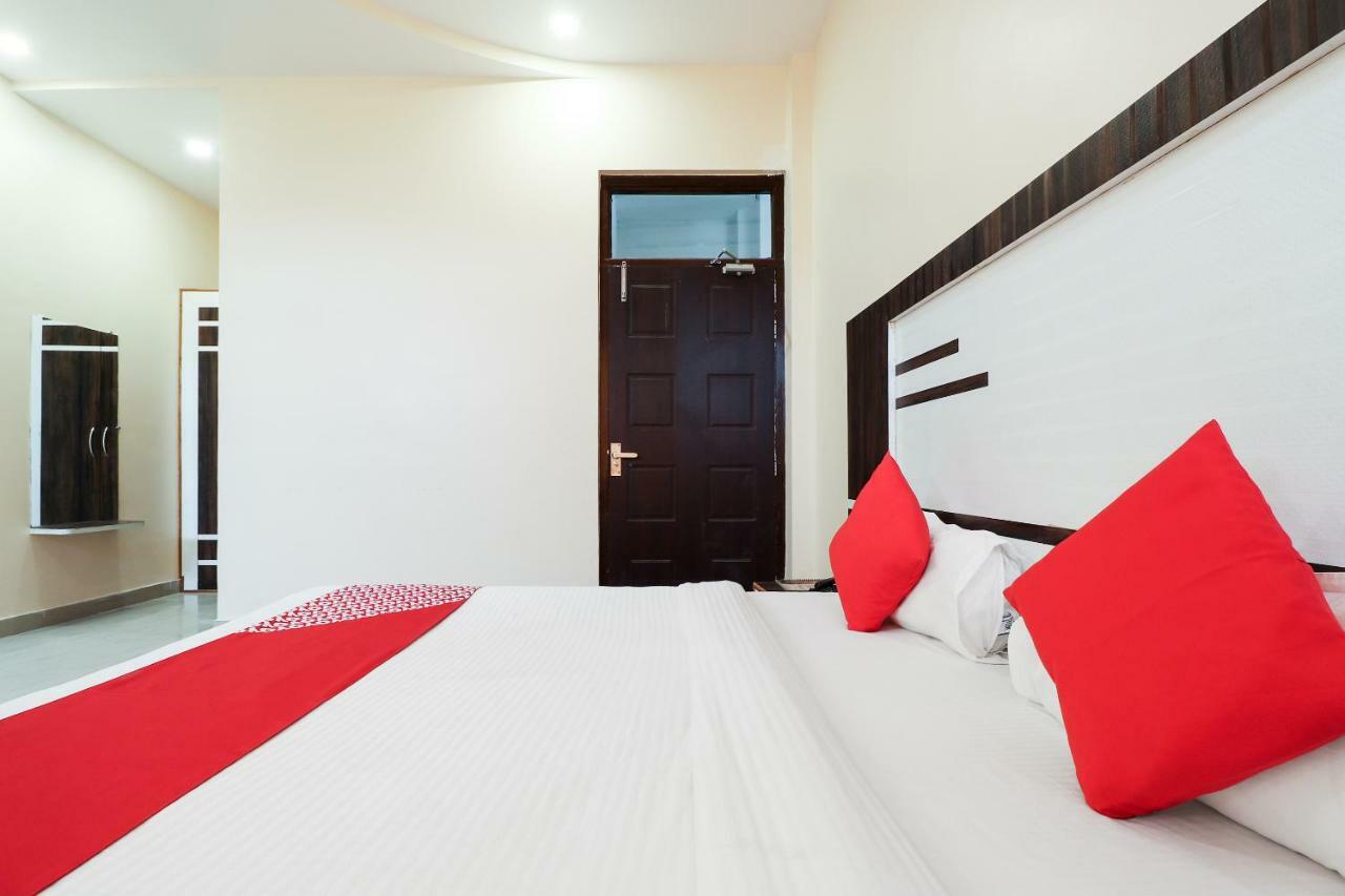 Oyo 39959 Hotel Bandhan Bahraich Eksteriør bilde