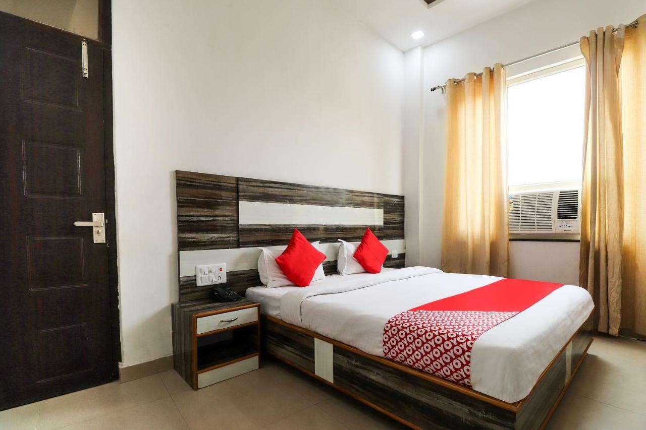 Oyo 39959 Hotel Bandhan Bahraich Eksteriør bilde