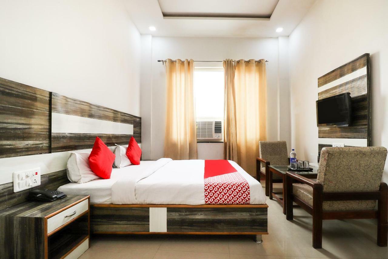 Oyo 39959 Hotel Bandhan Bahraich Eksteriør bilde