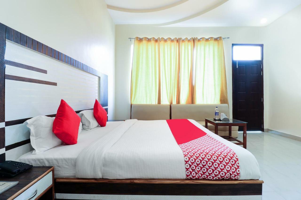 Oyo 39959 Hotel Bandhan Bahraich Eksteriør bilde