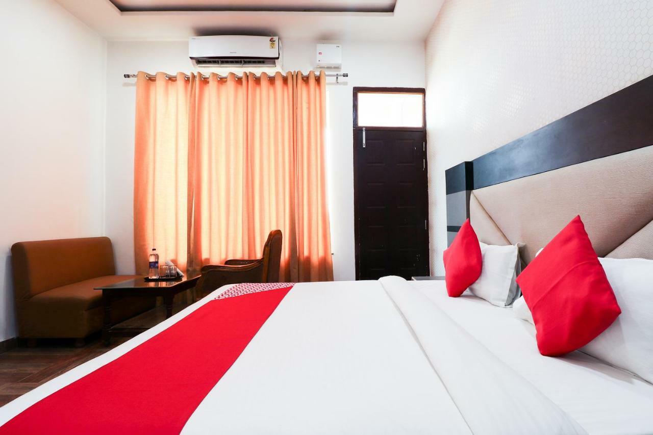 Oyo 39959 Hotel Bandhan Bahraich Eksteriør bilde