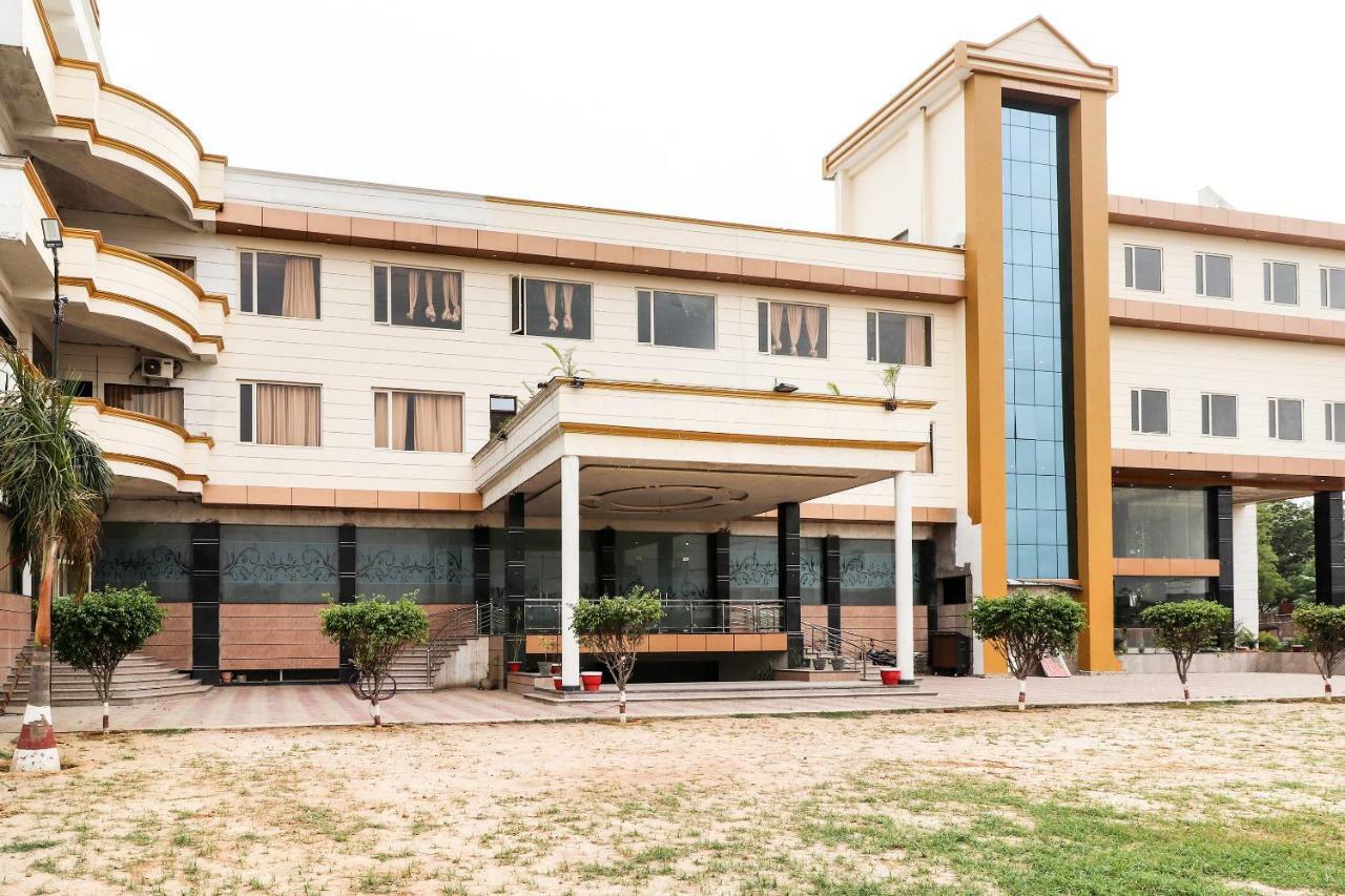 Oyo 39959 Hotel Bandhan Bahraich Eksteriør bilde