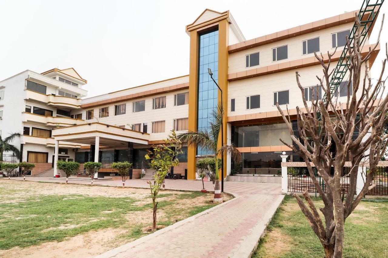 Oyo 39959 Hotel Bandhan Bahraich Eksteriør bilde