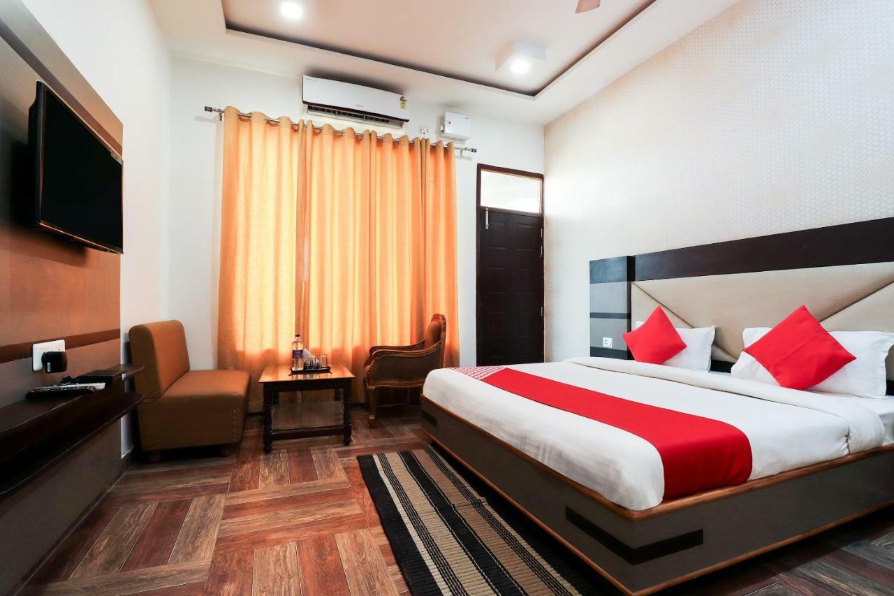 Oyo 39959 Hotel Bandhan Bahraich Eksteriør bilde