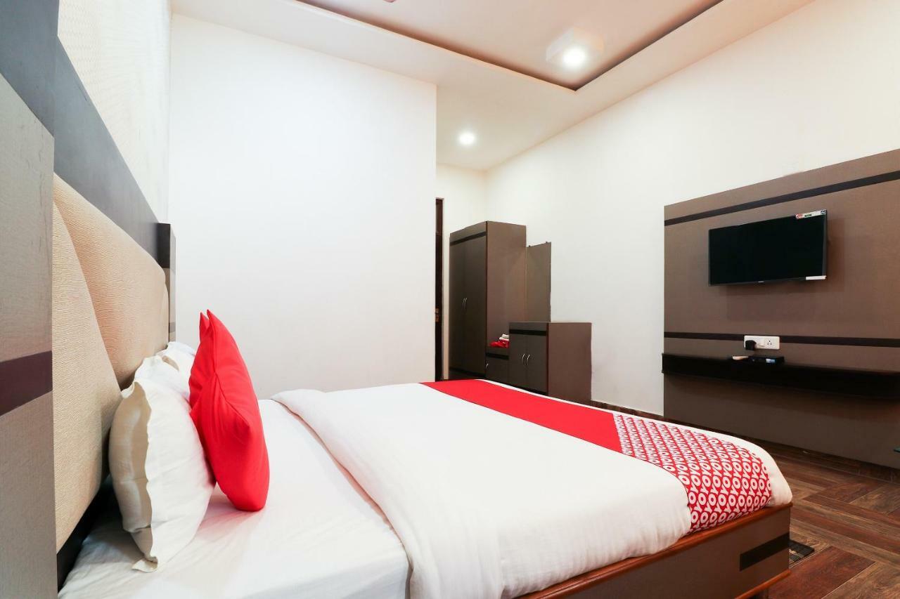 Oyo 39959 Hotel Bandhan Bahraich Eksteriør bilde