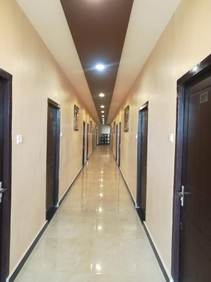 Oyo 39959 Hotel Bandhan Bahraich Eksteriør bilde
